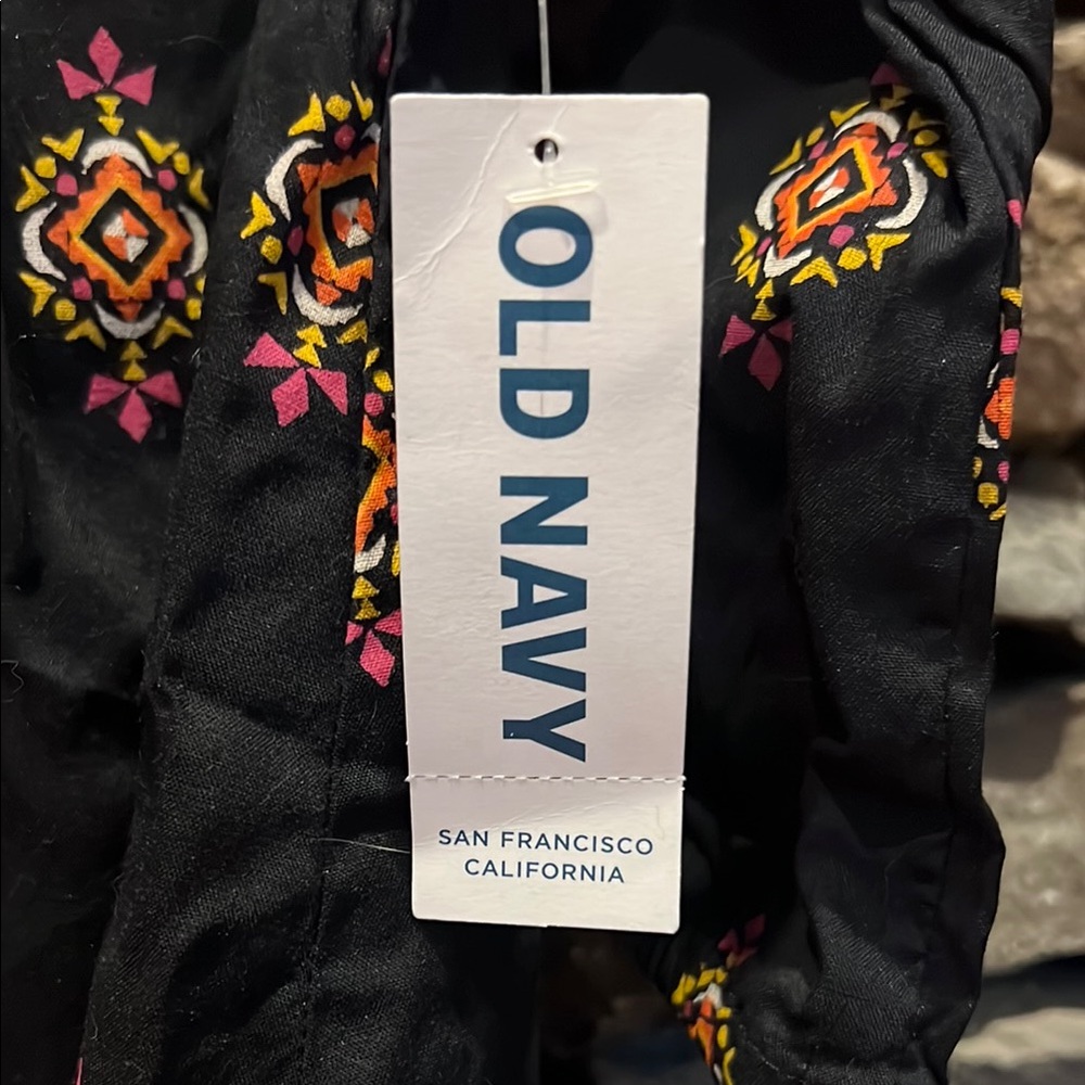 Old Navy Black and Pink Graphic Tunic Dress with Mandarin Collar - Picture 4 of 9
